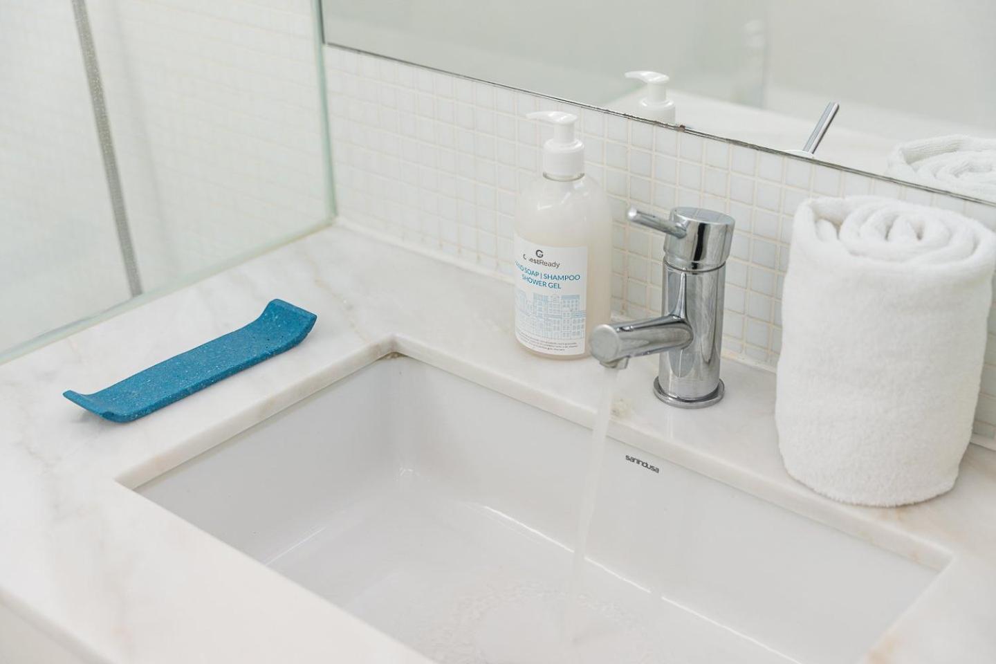 Guestready - Spacious And Modern Apt W/ Skylight بورتو المظهر الخارجي الصورة